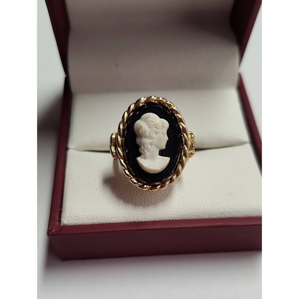 Gold-Tone Black & White Cameo Statement Ring